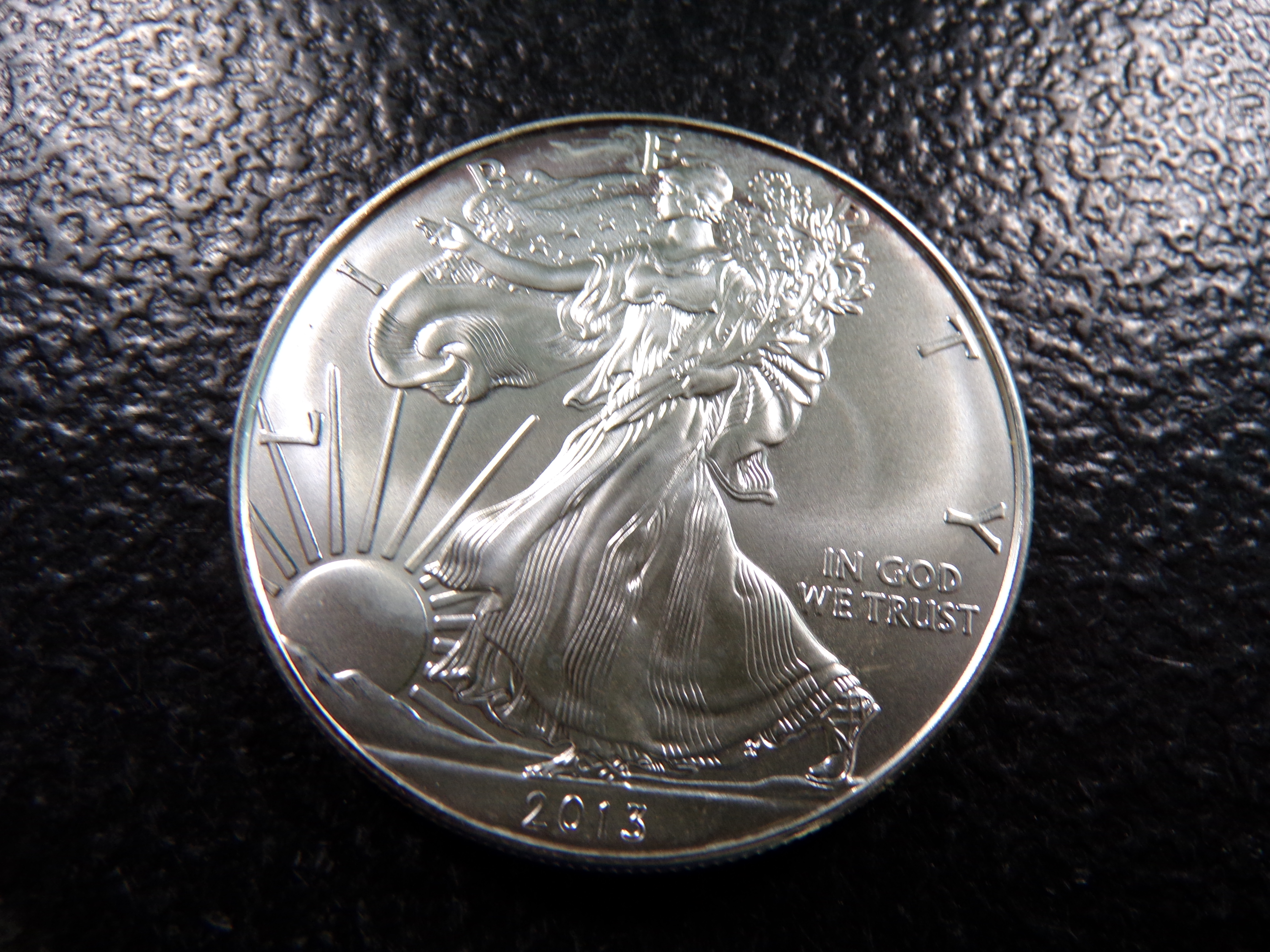 2013 AMERICAN SILVER EAGLE DOLLAR *1 OZ. FINE SILVER