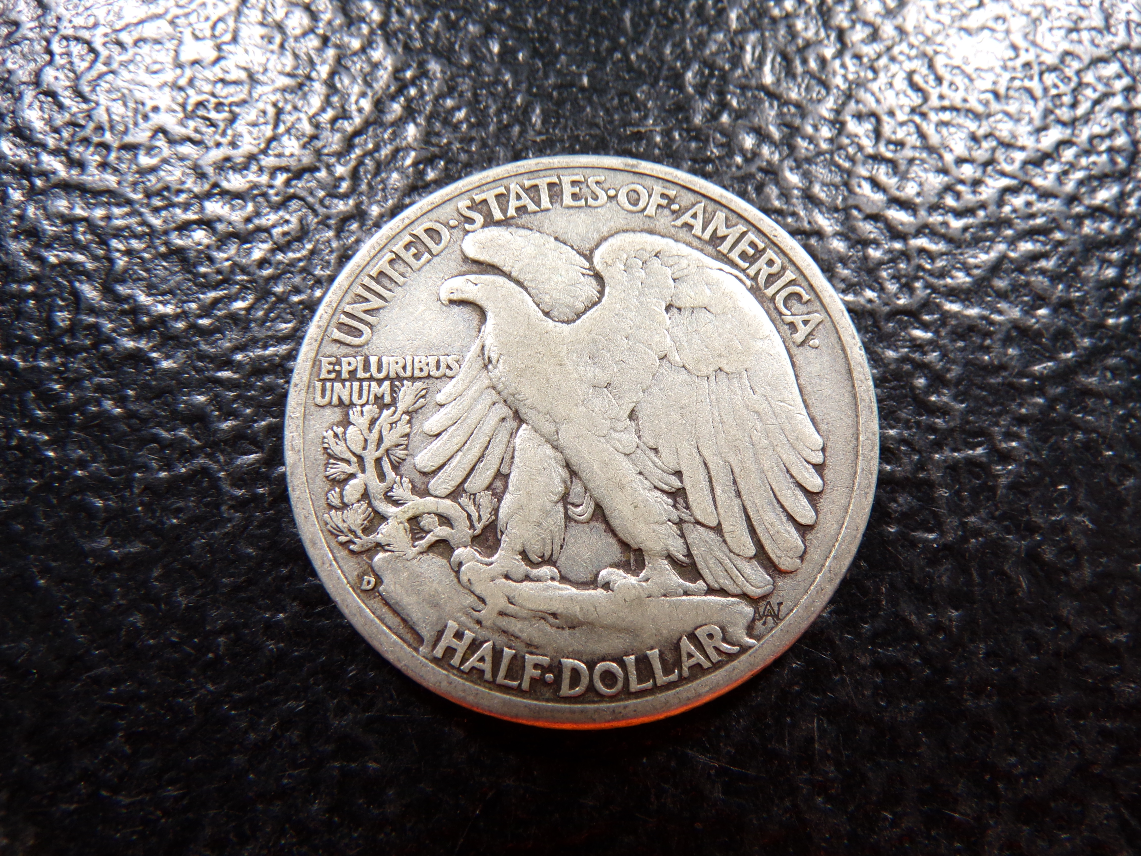 1943-D WALKING LIBERTY SILVER HALF DOLLAR