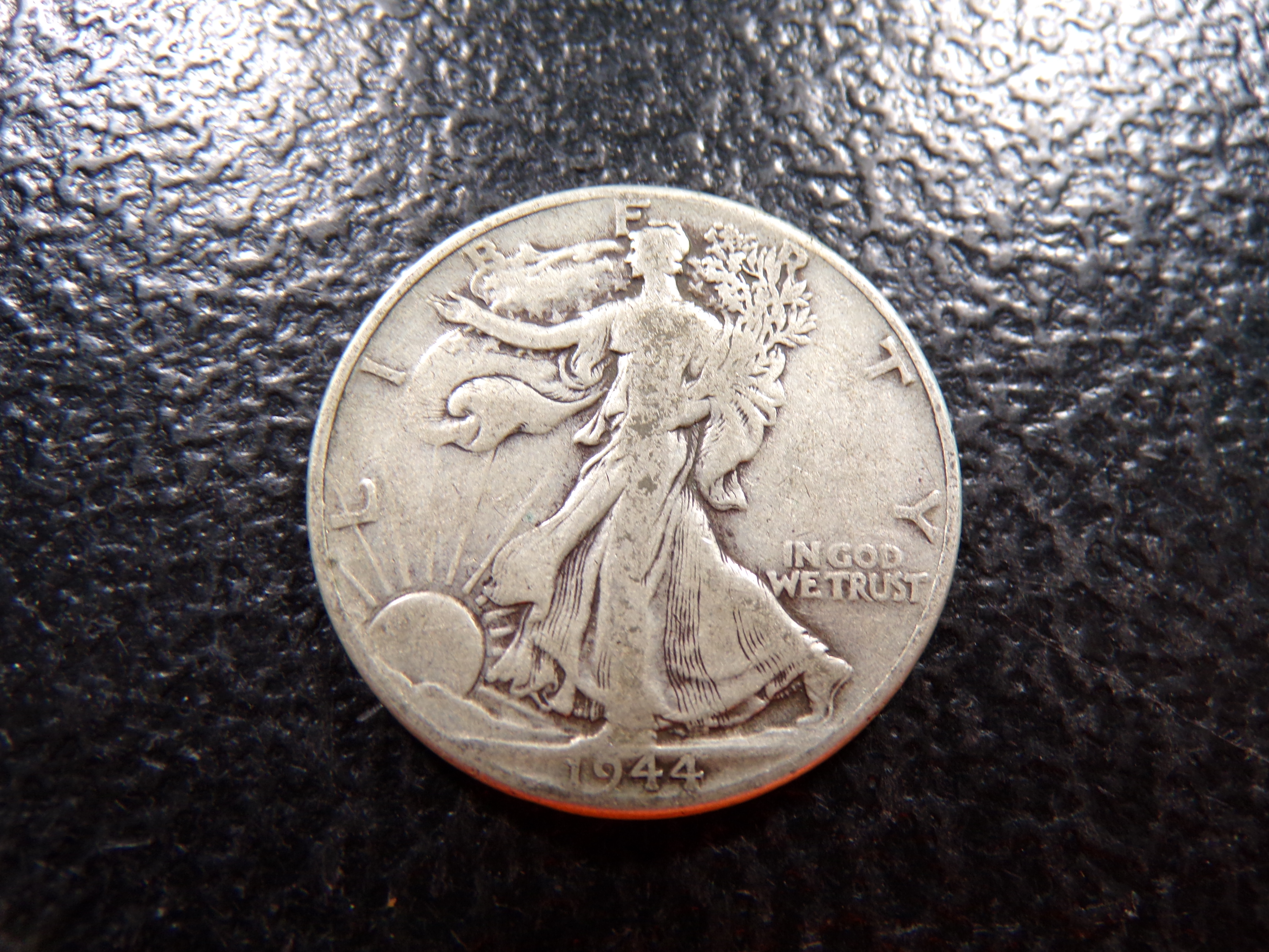1944 WALKING LIBERTY SILVER HALF DOLLAR