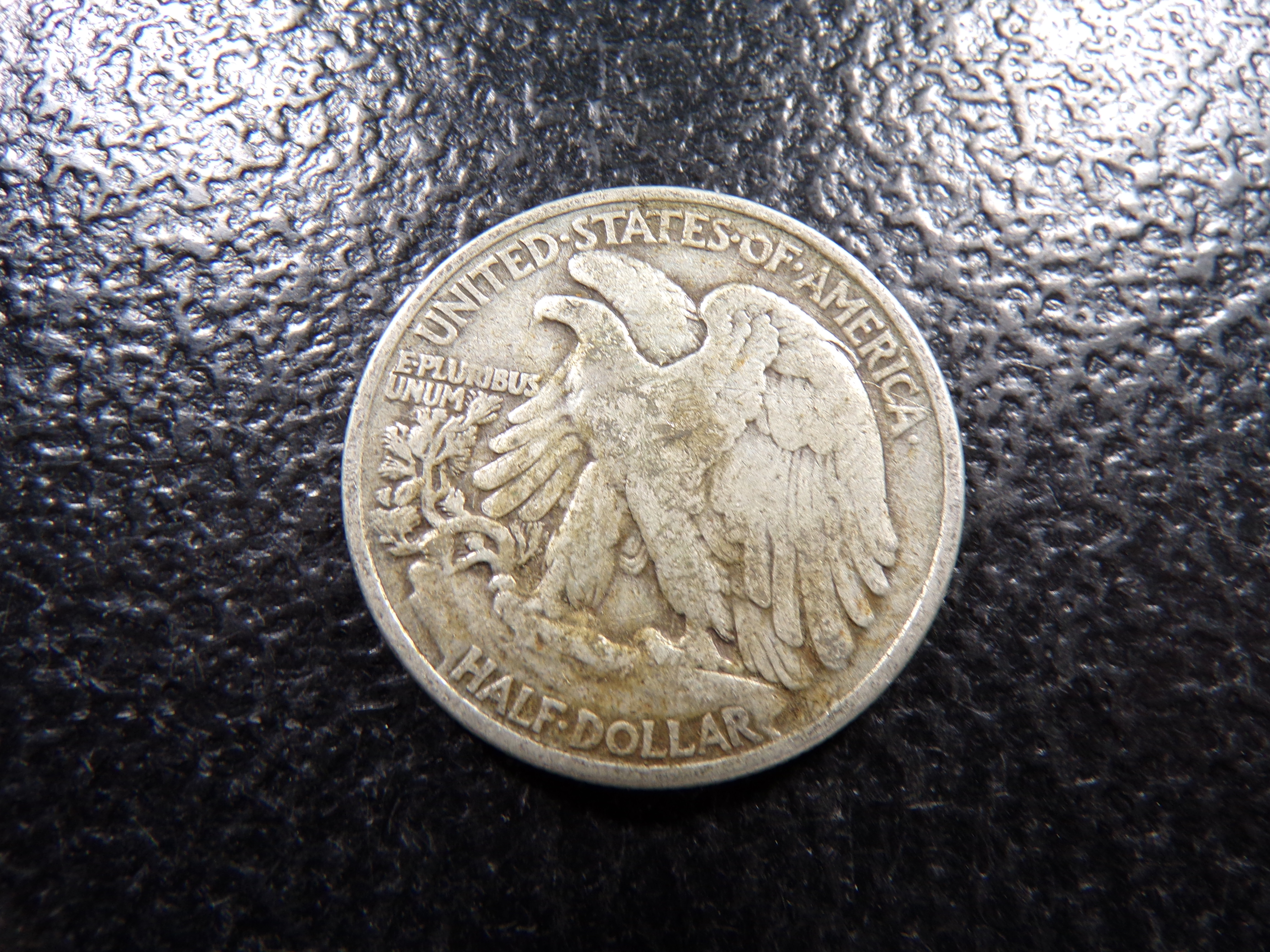 1943 WALKING LIBERTY SILVER HALF DOLLAR
