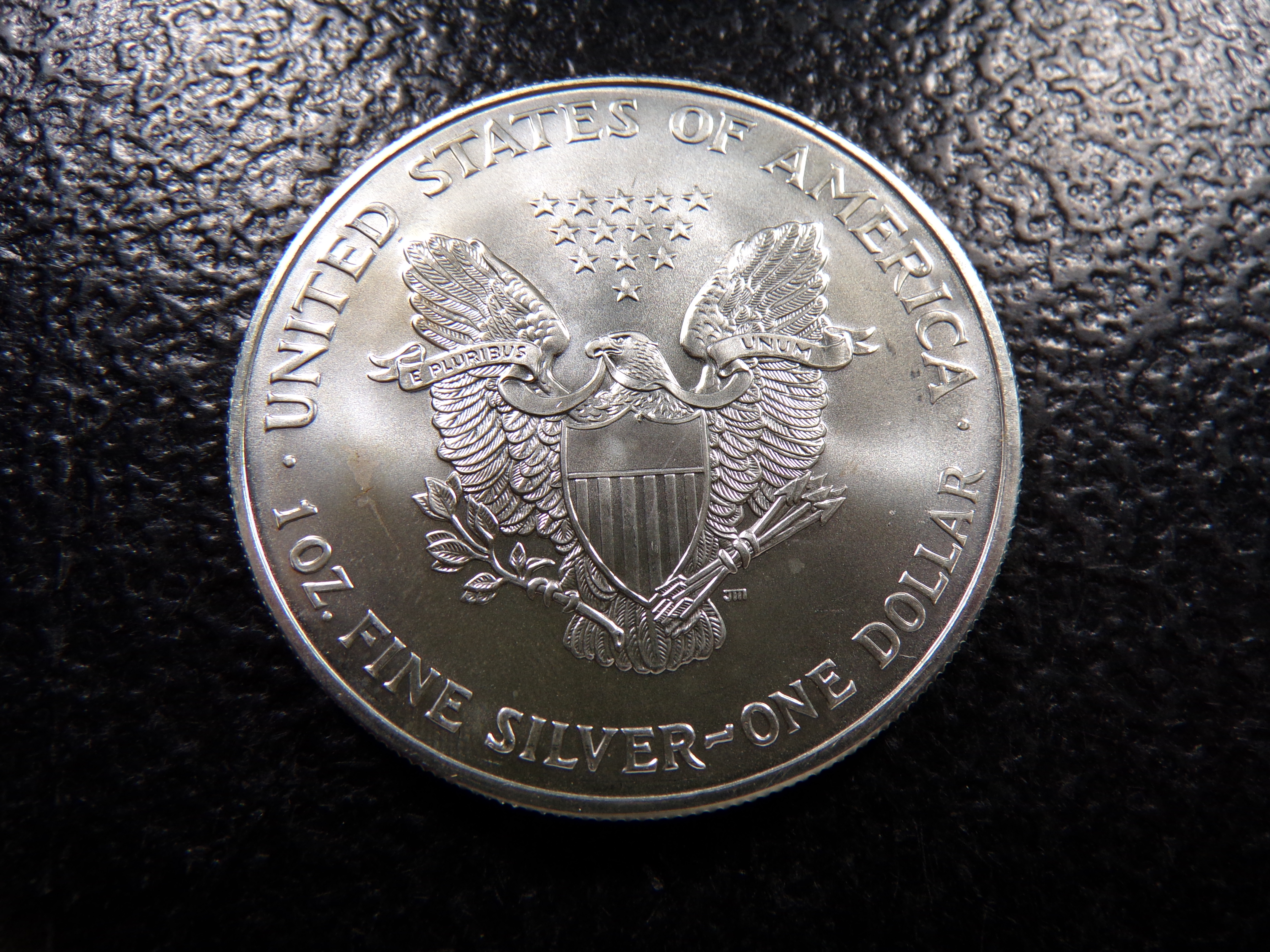 2002 AMERICAN SILVER EAGLE DOLLAR