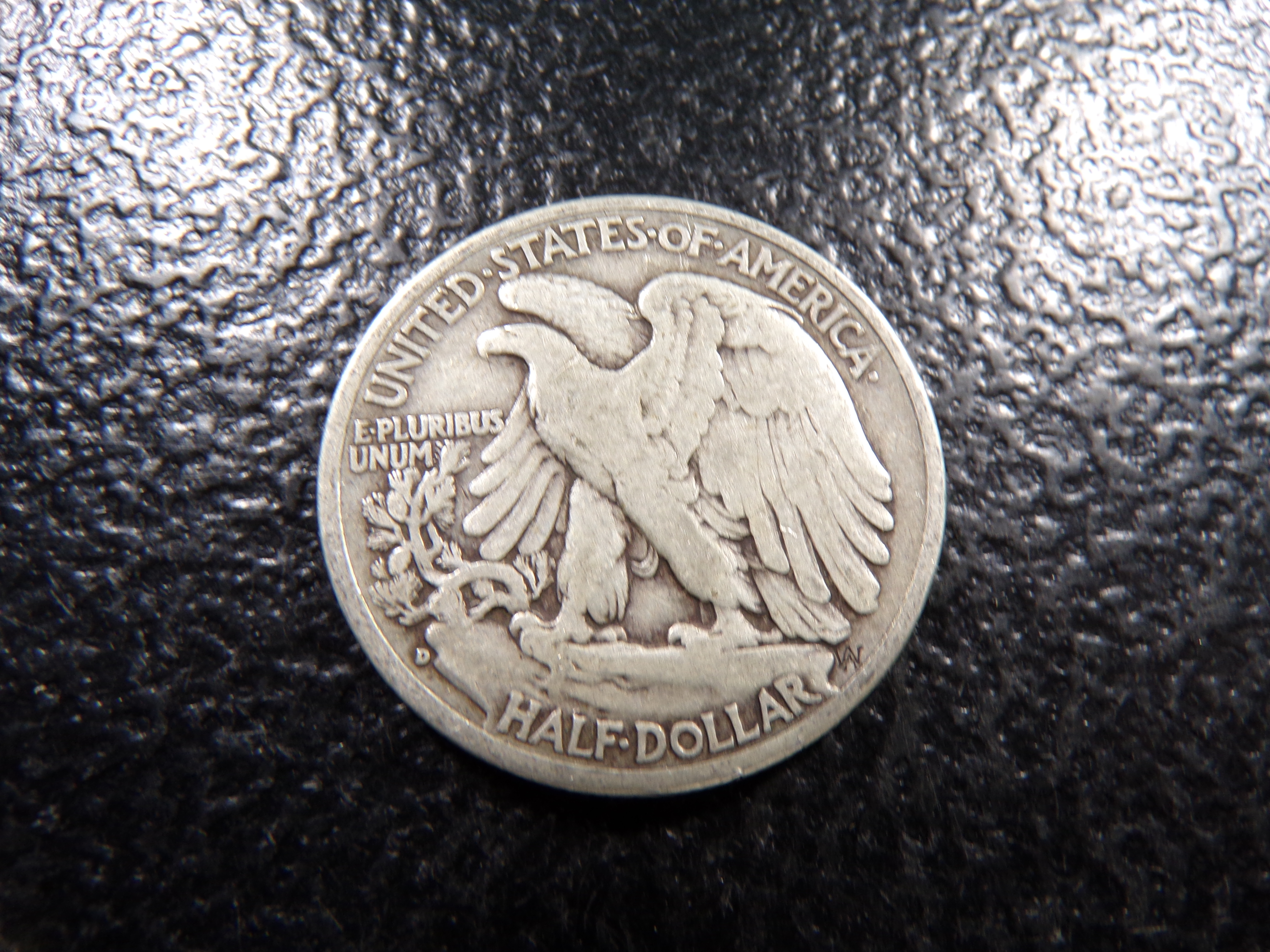 1943-D WALKING LIBERTY SILVER HALF DOLLAR