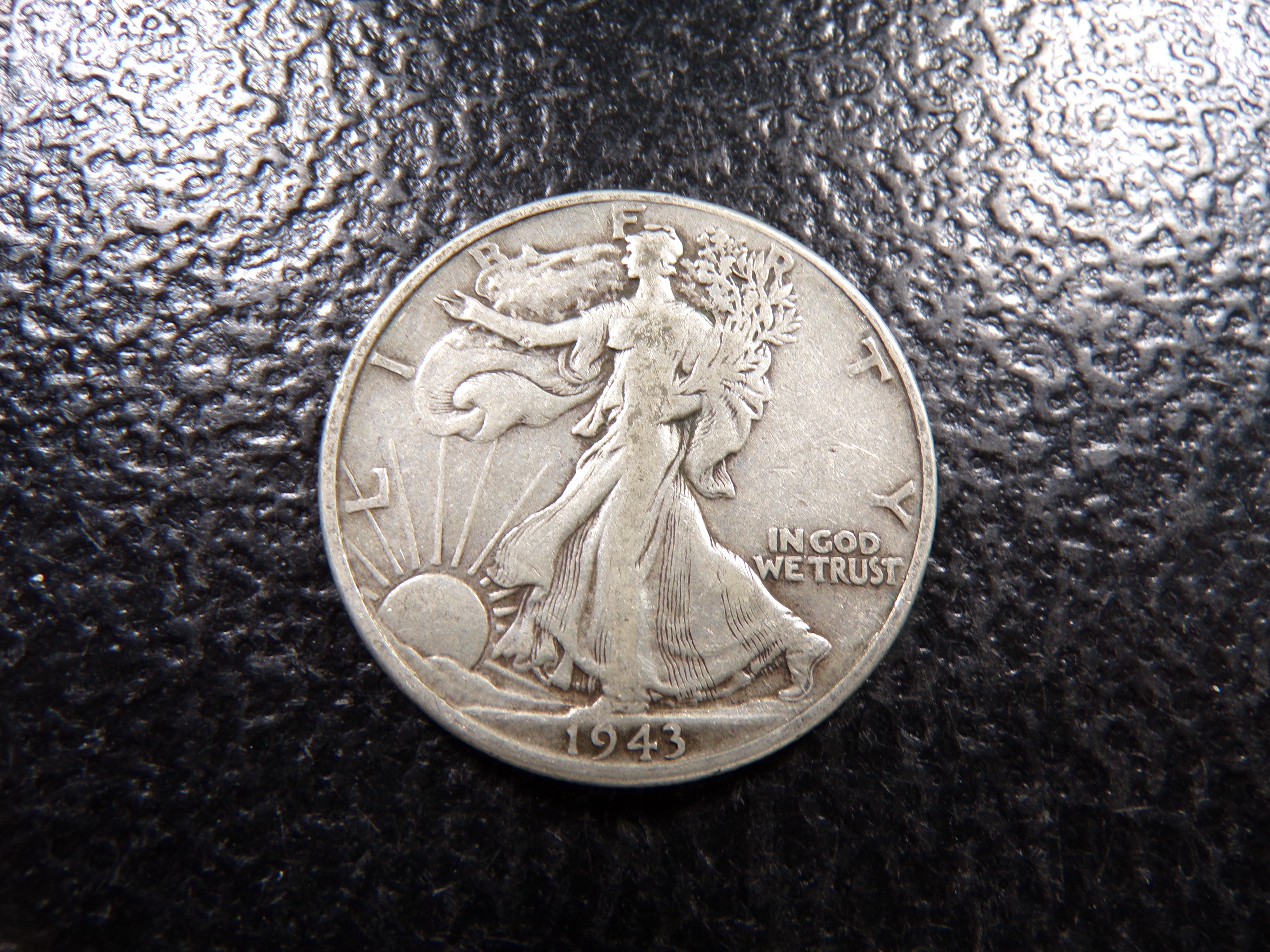 1943 WALKING LIBERTY SILVER HALF DOLLAR