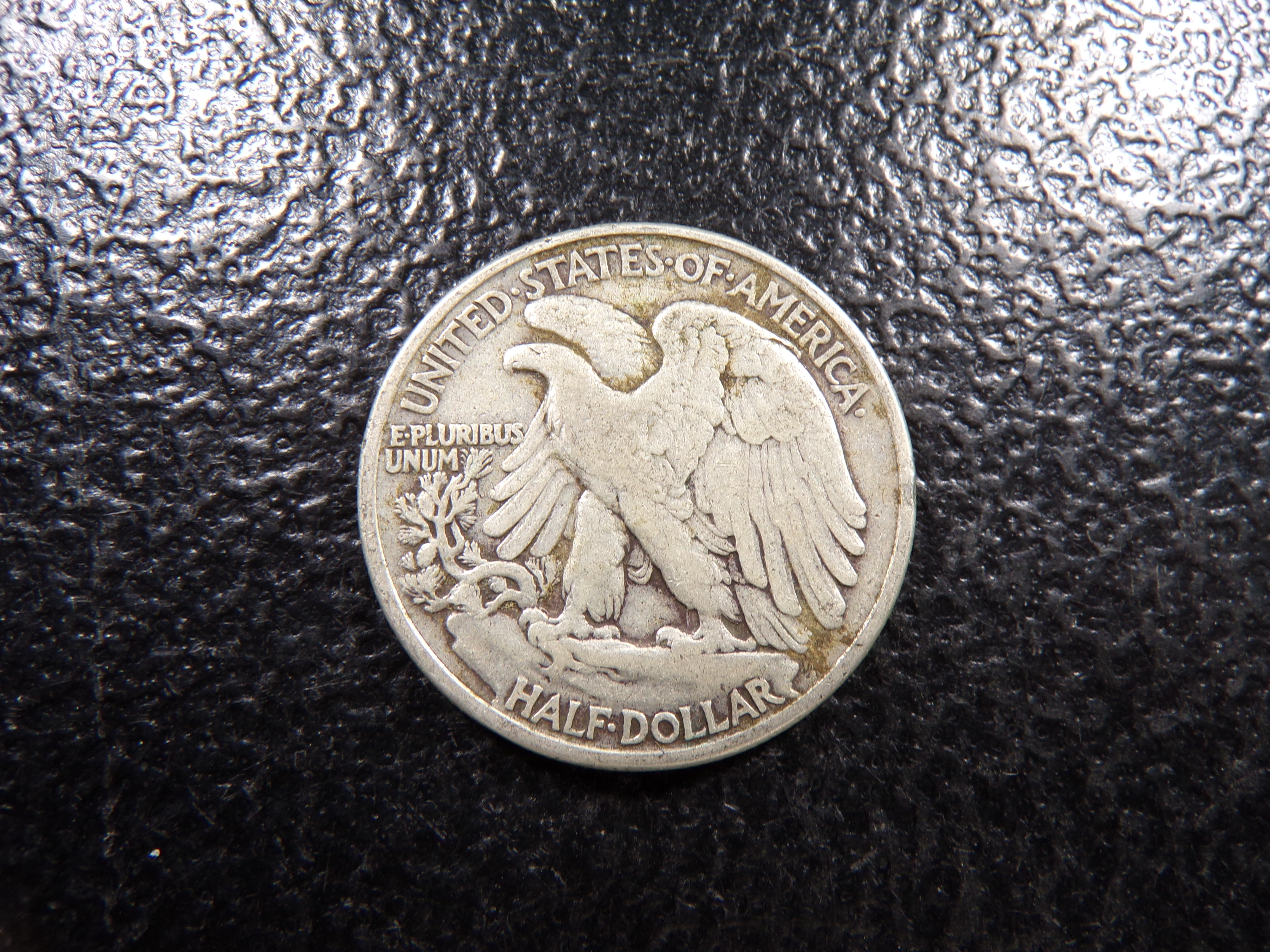 1942 WALKING LIBERTY SILVER HALF DOLLAR