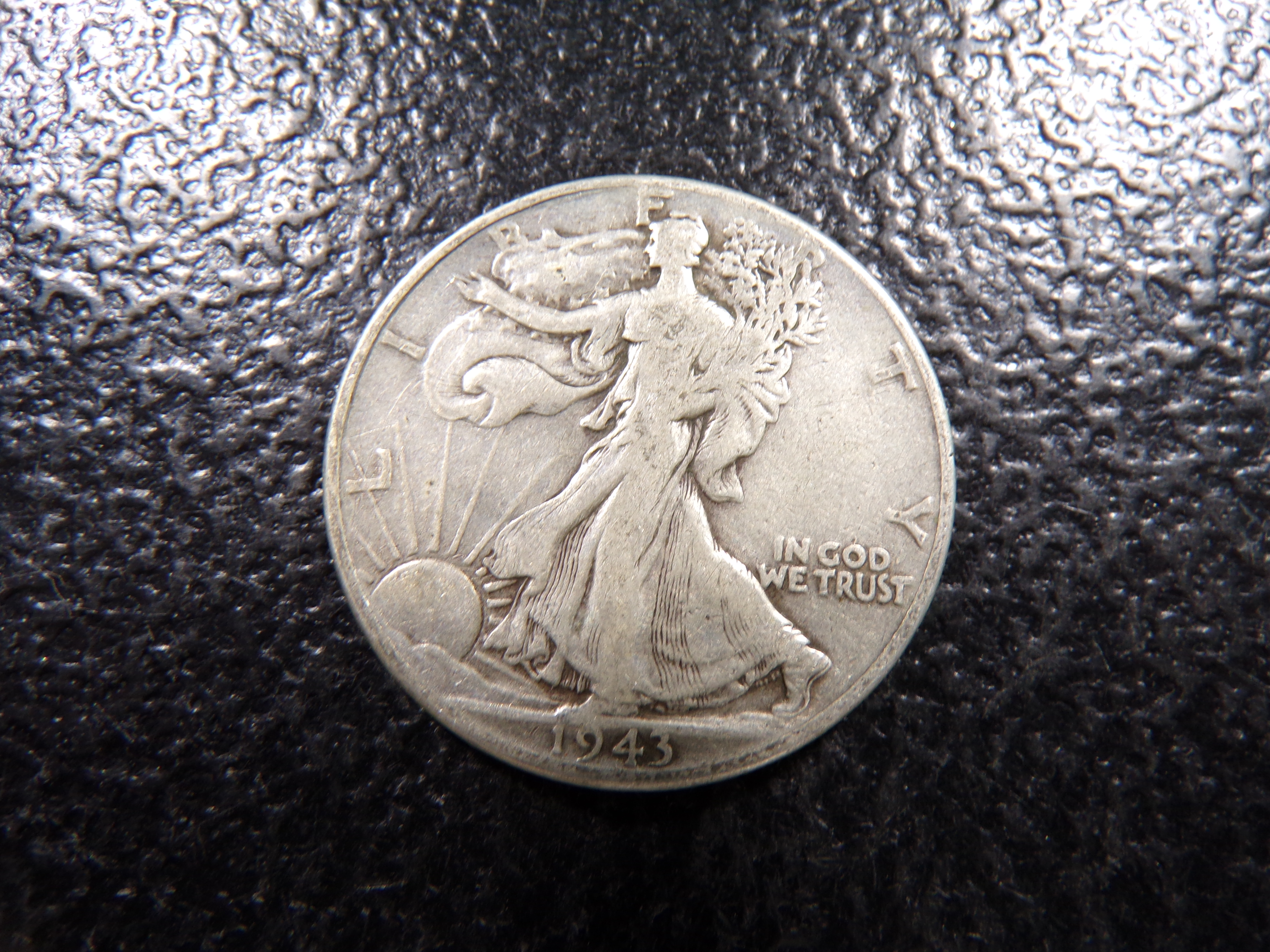 1943 WALKING LIBERTY SILVER HALF DOLLAR