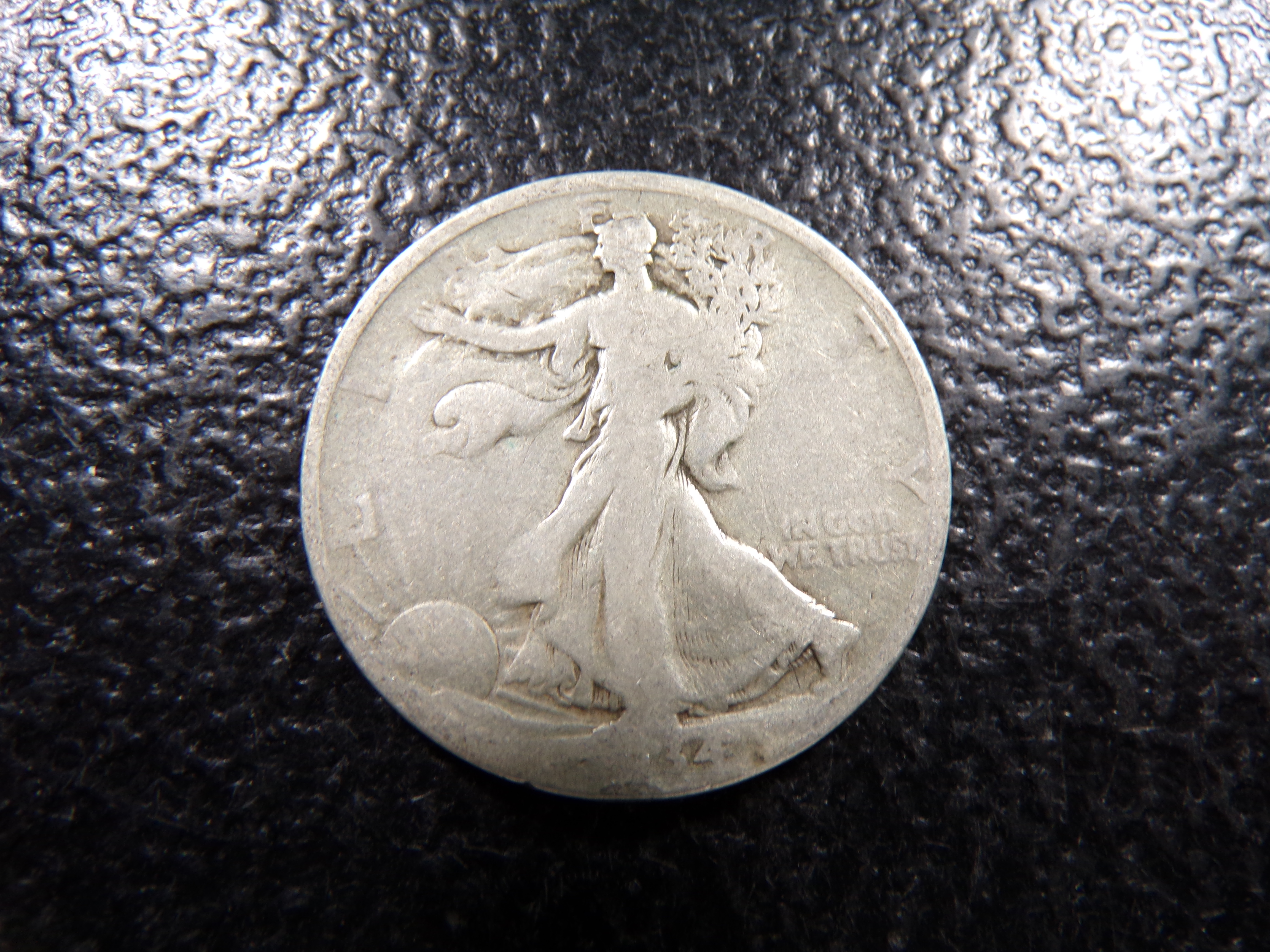 1934 WALKING LIBERTY SILVER HALF DOLLAR