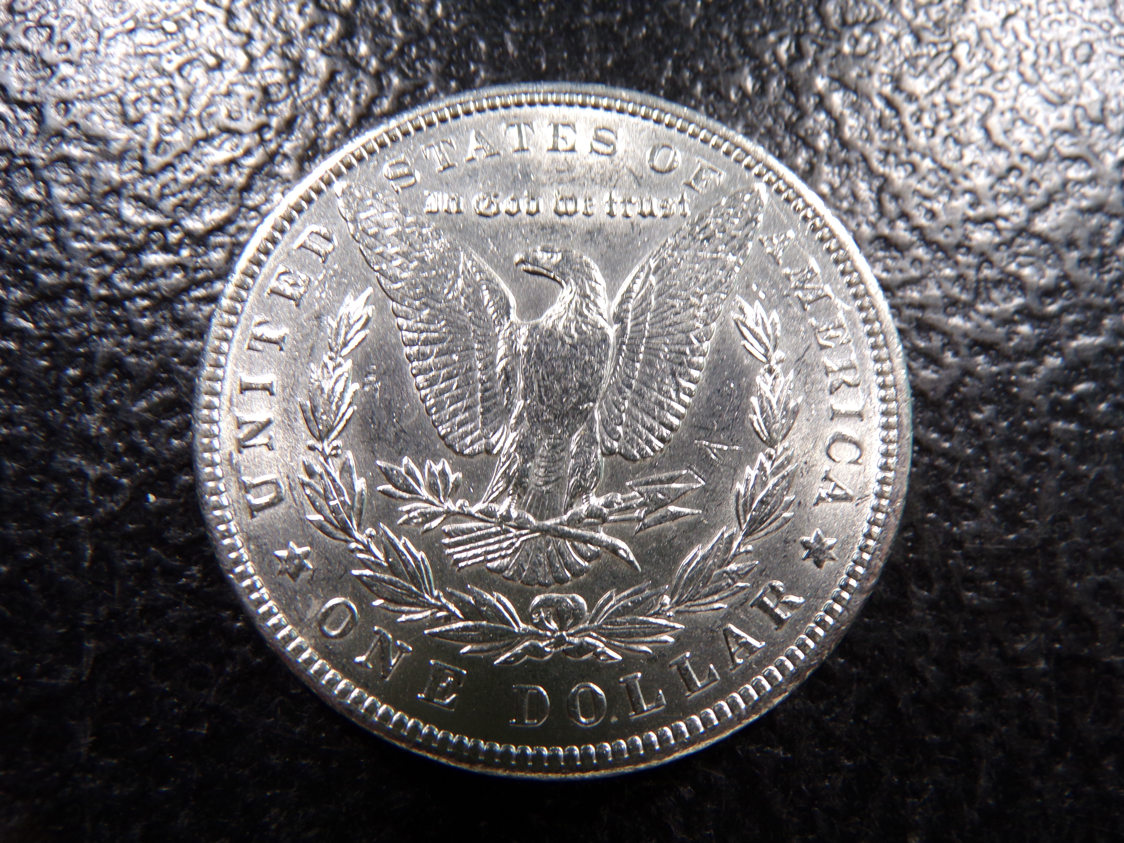 1900 MORGAN SILVER DOLLAR