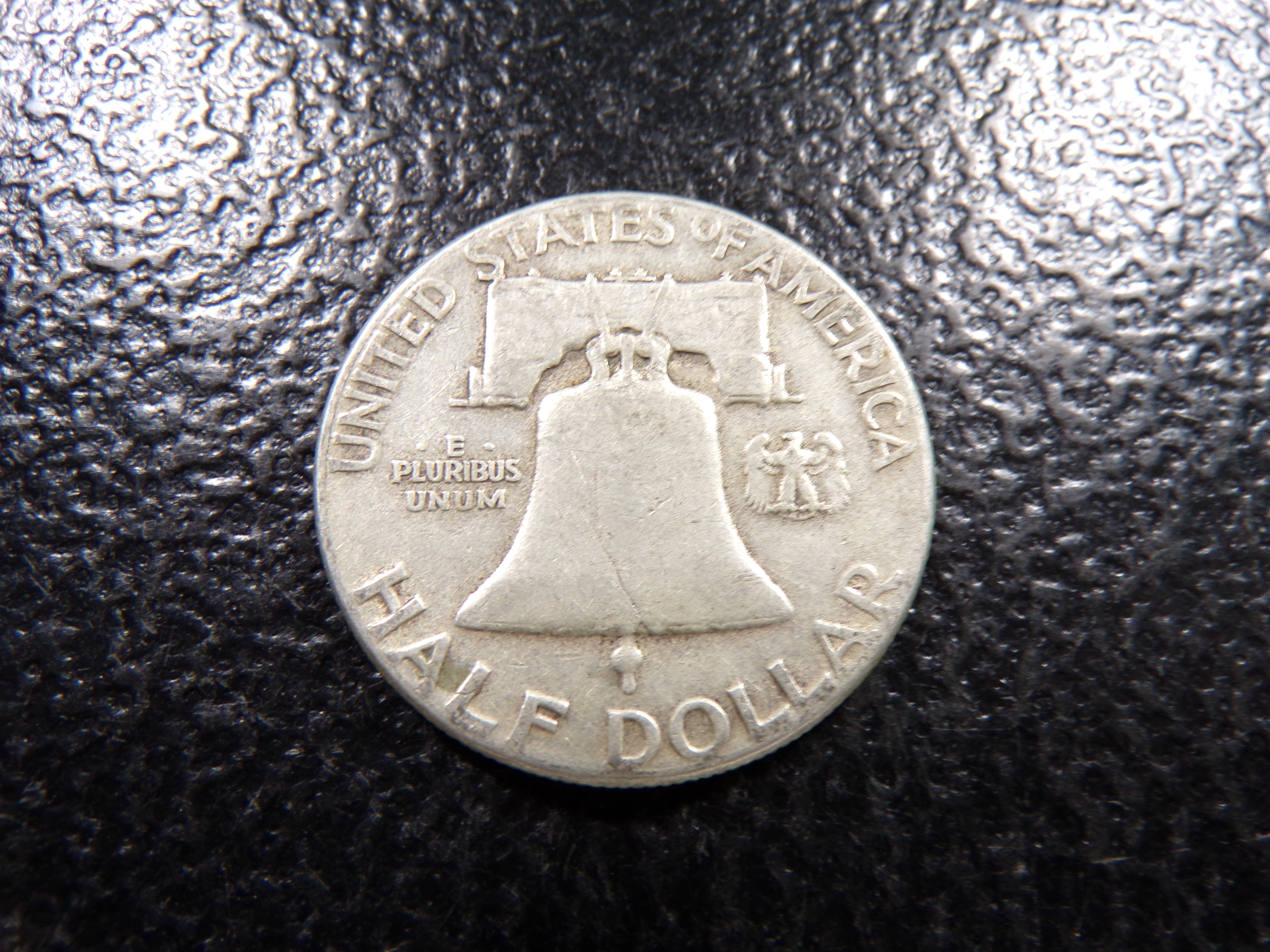 1951 FRANKLIN SILVER HALF DOLLAR