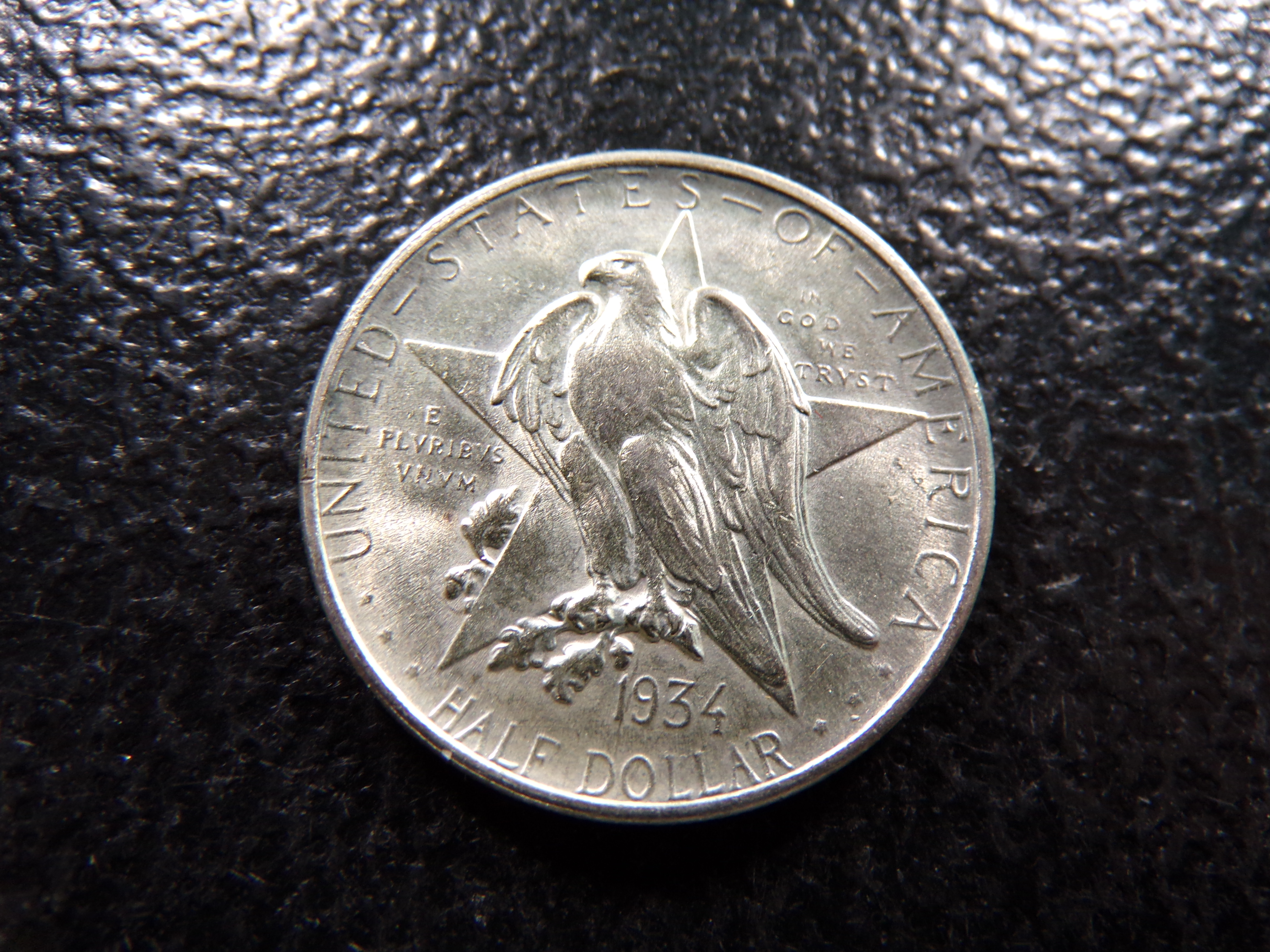 1934 TEXAS CENTENNIAL SILVER HALF DOLLAR
