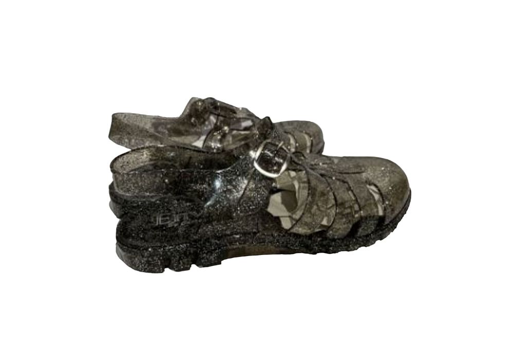Lot 223: 18 X Jelly Sandals In Assorted Sizes L5 sku-2449