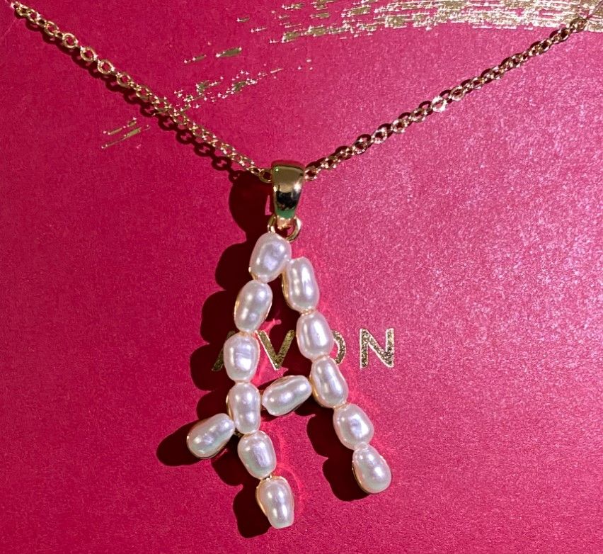 Lot 1: 10 x Avon New Mercer Initial Necklace sku-2418