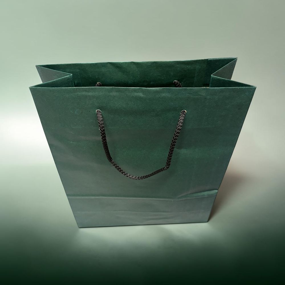 Lot 293: 54 x Gift Bags L5c sku-399