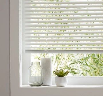 Lot 328: 11 X Studio White Aluminium Venetian Blinds 180 X 180cm RRP £35.00 ea L1941 sku-2012