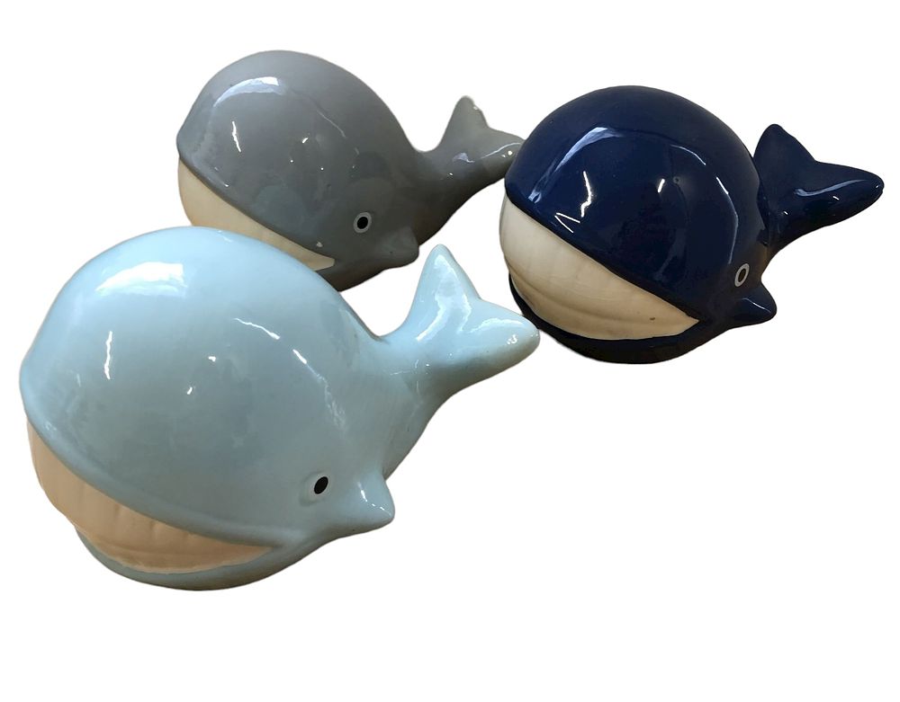 Lot 365: 6 x sets of 3 (24) Dunhelm Ornamental Whale Ornaments RRP £12.99 ea. set L7 sku-2230