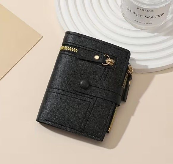 Lot 308: Women'S Fashionable Multi-Zipper Clasp Short Wallet L2356 sku-4729