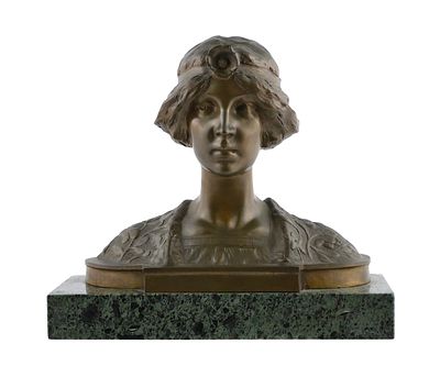 H. Muller Art Nouveau Woman Bronze Bust. Cast bronze bust of a woman with stylized hair and a