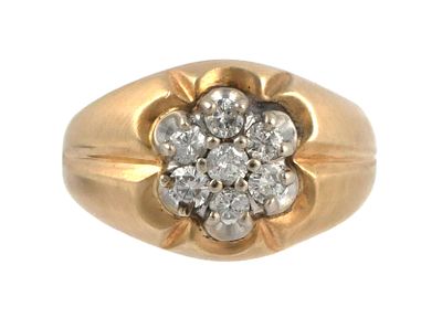 14K Gold Cluster Diamond Ring Size 7.5. Bold vintage men's ring crafted in solid 14K yellow gold
