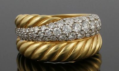 DAVID YURMAN 18K Gold Diamond Ring. Yurman 18 karat yellow gold crossover cable style ring.
