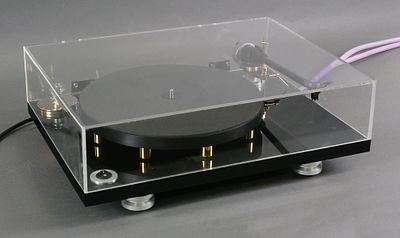 Bluenote Bellavista Turntable w/ LAV B-5 Arm. Bluenote Bellavista turntable with factory-mounted 