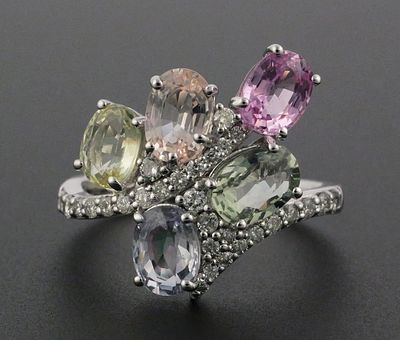 Platinum Sapphire and Diamond Ring. Main Gemstone: Natural Sapphire, Oval shape, Brilliant Cut 