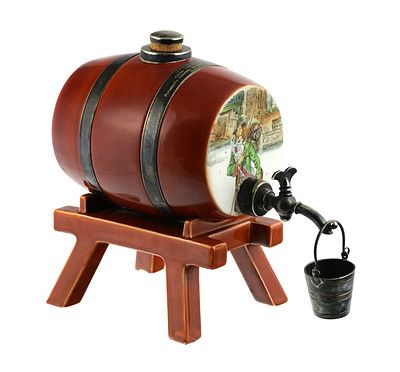 Rare Doulton Dickens Whisky Spirits Barrel. Charles Dickens series Royal Doulton whiskey barrel 