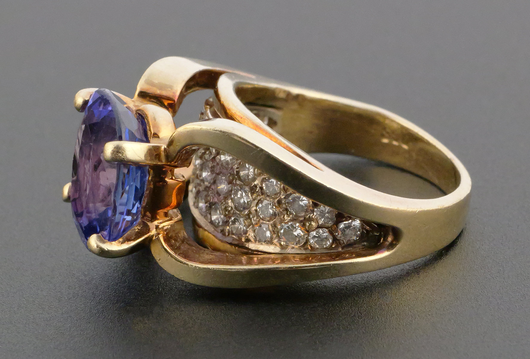14k Gold 4.4 ct TANZANITE Diamond Ring