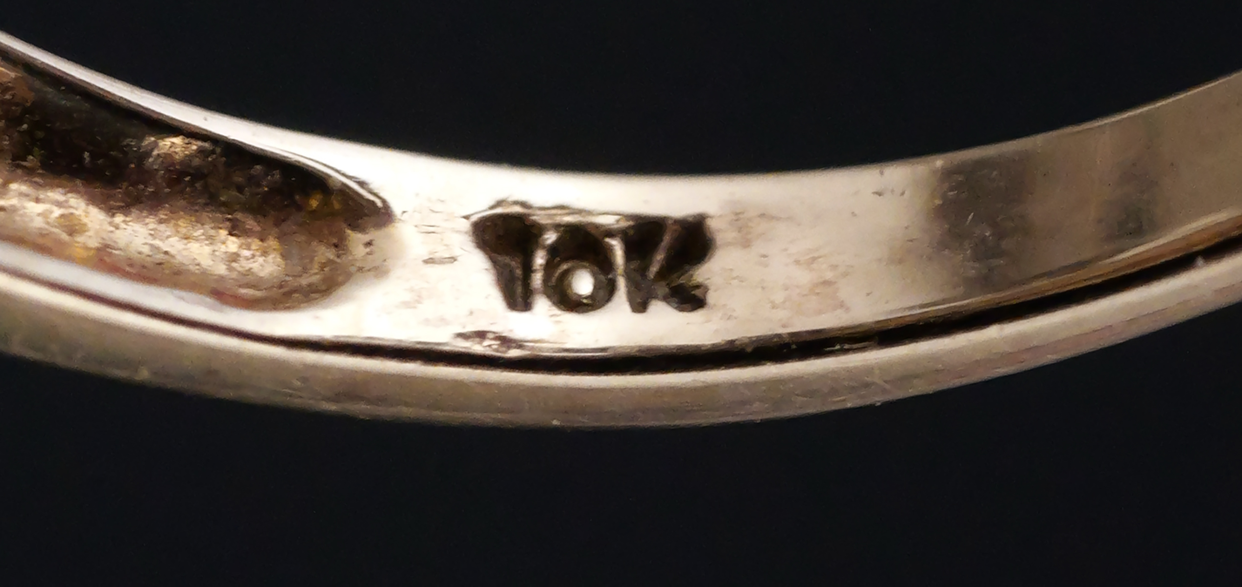 10K Gold Black & MOP Cabochon Ring