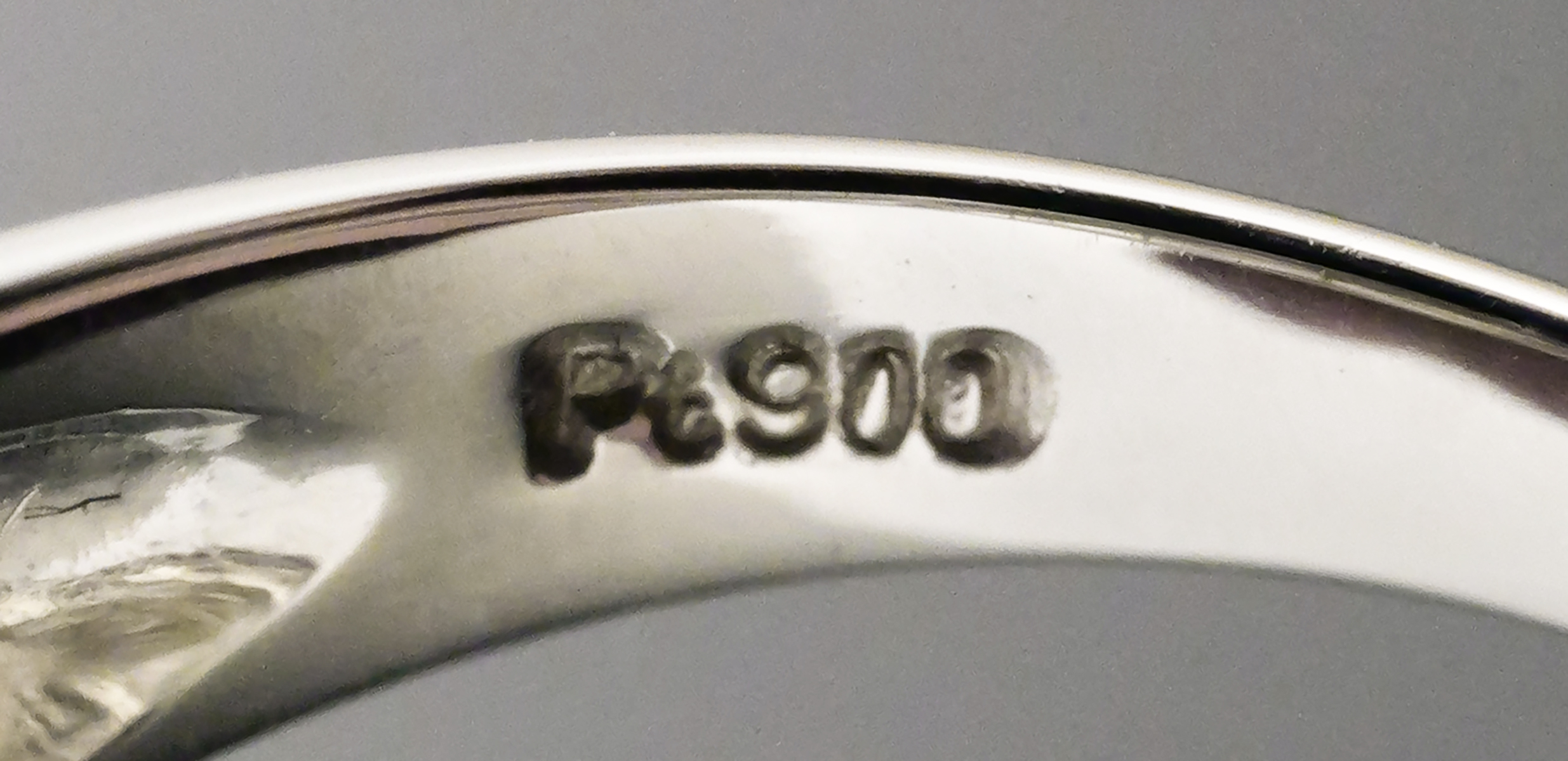 Platinum & 1.0 ct Diamonds Ring