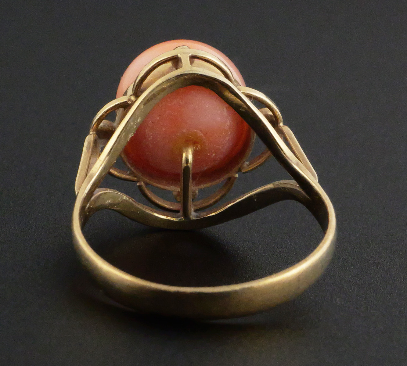 18k Gold Angel Skin Coral Cabochon Ring