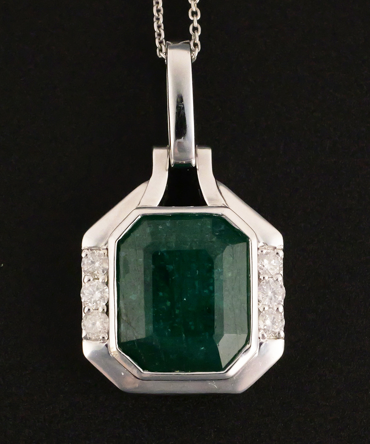 5.77 ct Emerald Diamond Platinum Pendant