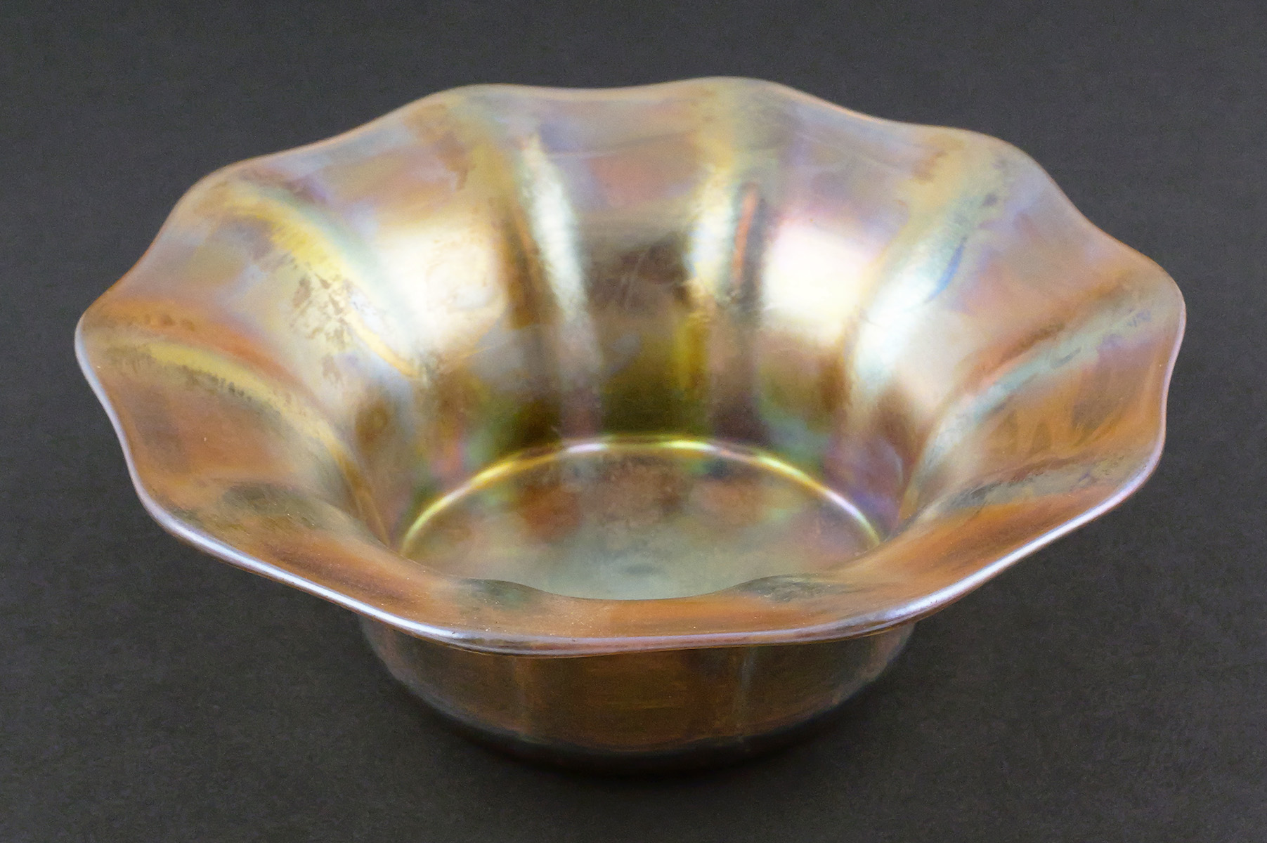 Signed Tiffany Favrile Iridescent Art Glass Bowl