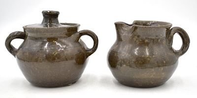 Lanier Meaders Sugar and Creamer Set. Creamer pitcher 2.5 inches by 5 inches, lidded 