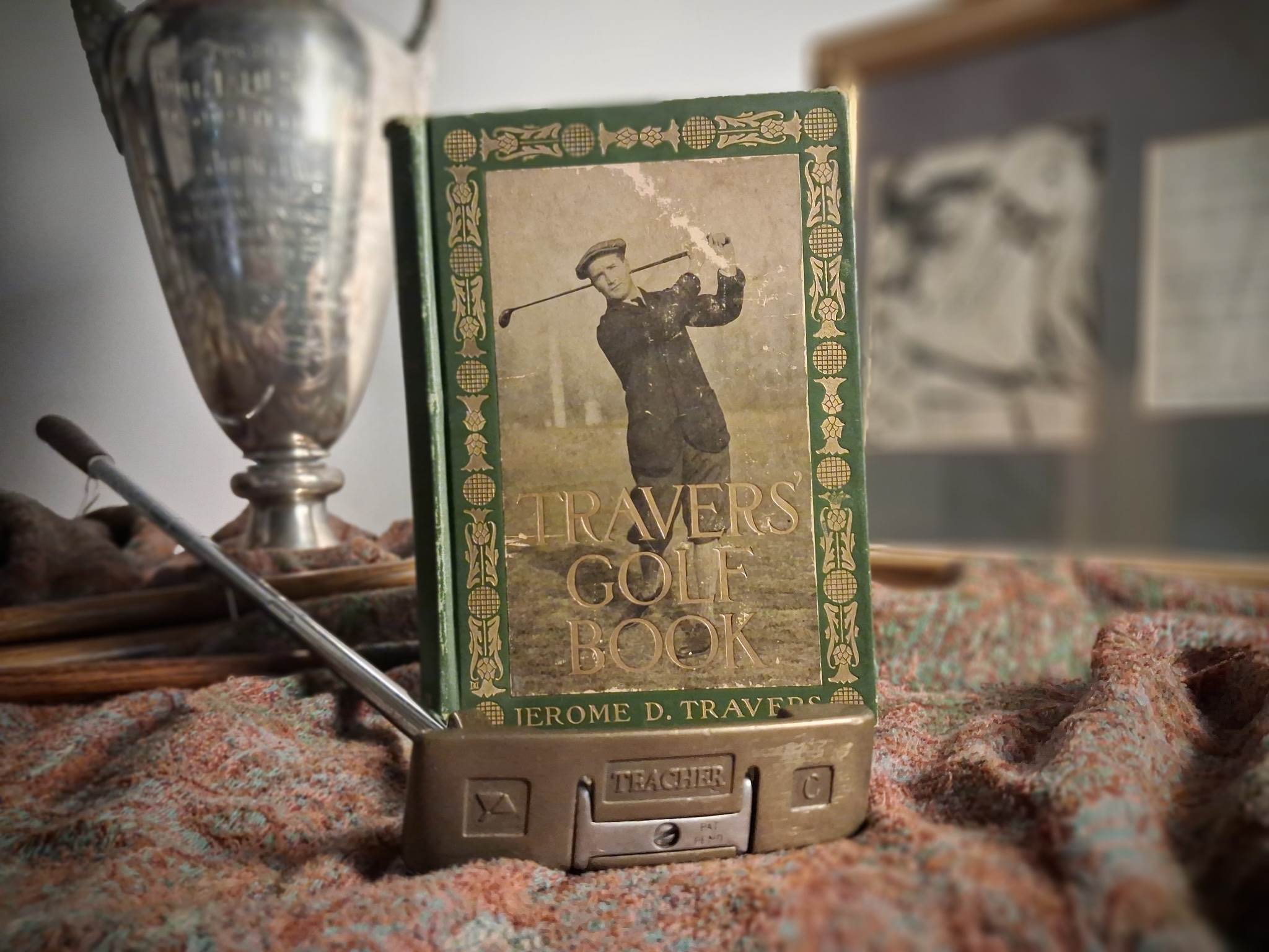 Bodnars Auction | Track to Tee! Horse Racing & Antique Golf Masters Collection!