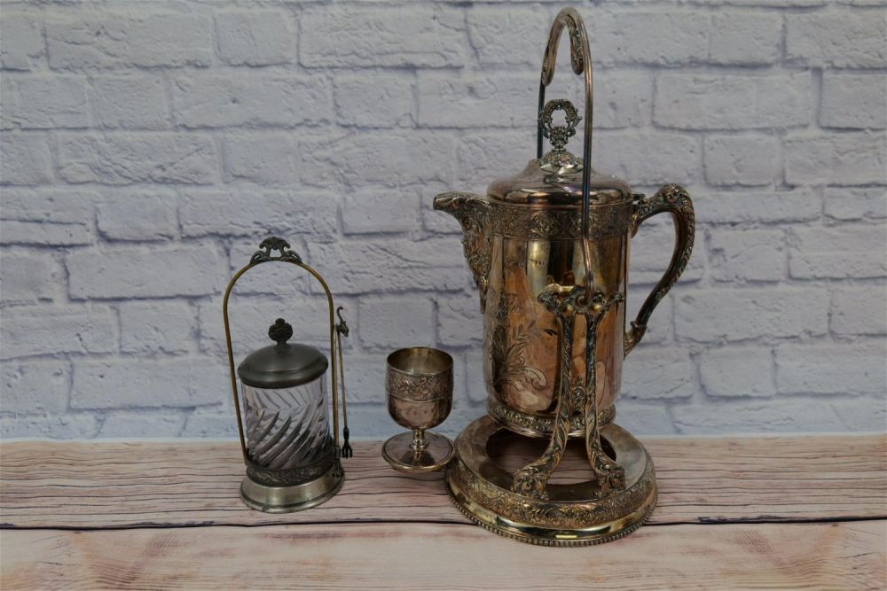Lot 171: Grouping of (2) Victorian Silverplated Serving Pieces