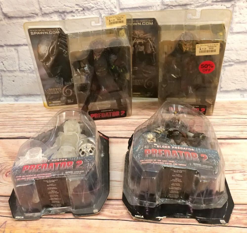 Lot 235: Lot of 4 Predator 2 Action Figures