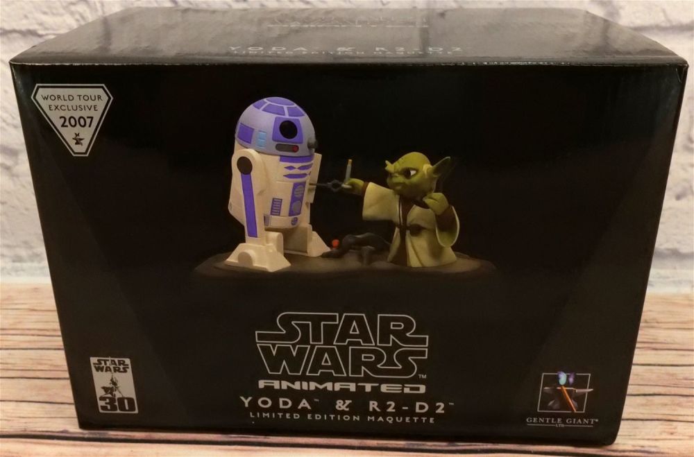 Lot 171: Gentle Giant Star Wars Animated Yoda & RD-D2 Maquette