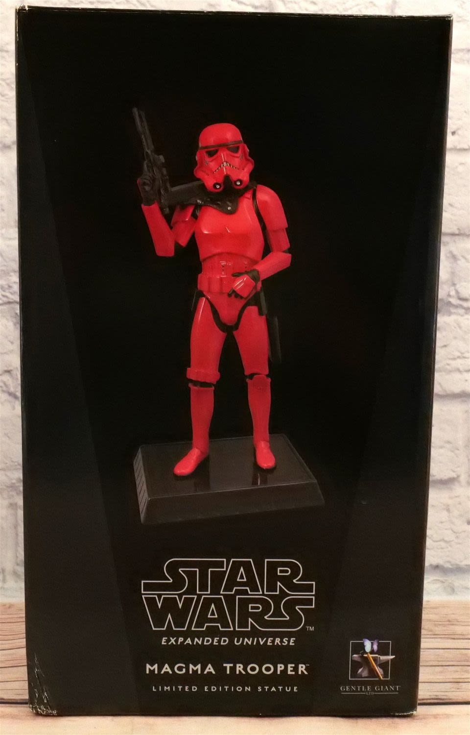 Lot 183: Gentle Giant Magma Trooper Statue