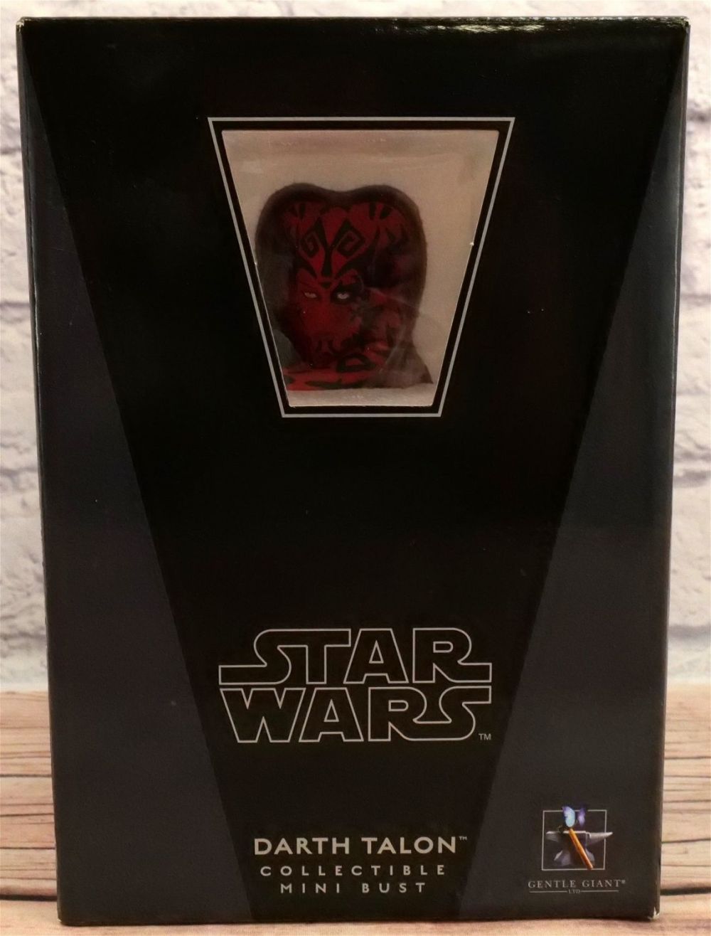Lot 186: Gentle Giant Darth Talon Mini Bust