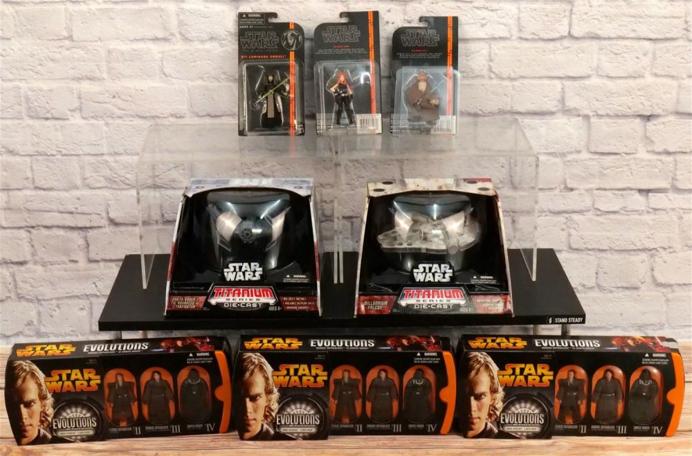 Lot 230: Mixed Lot of Star Wars Toys