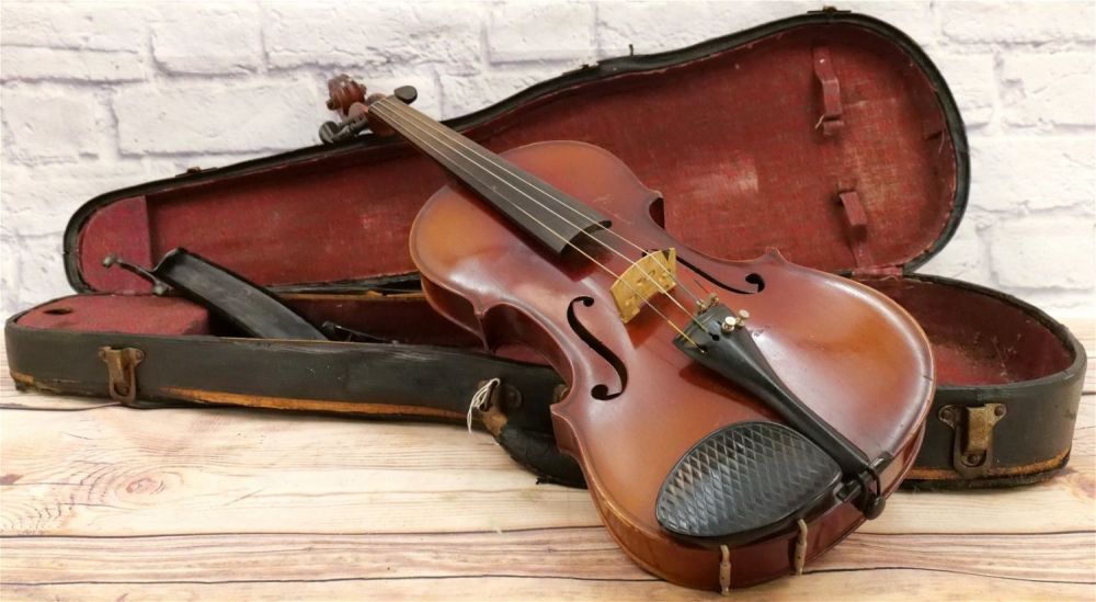 Lot 156: Vintage Violin by Antonius Stratovarius