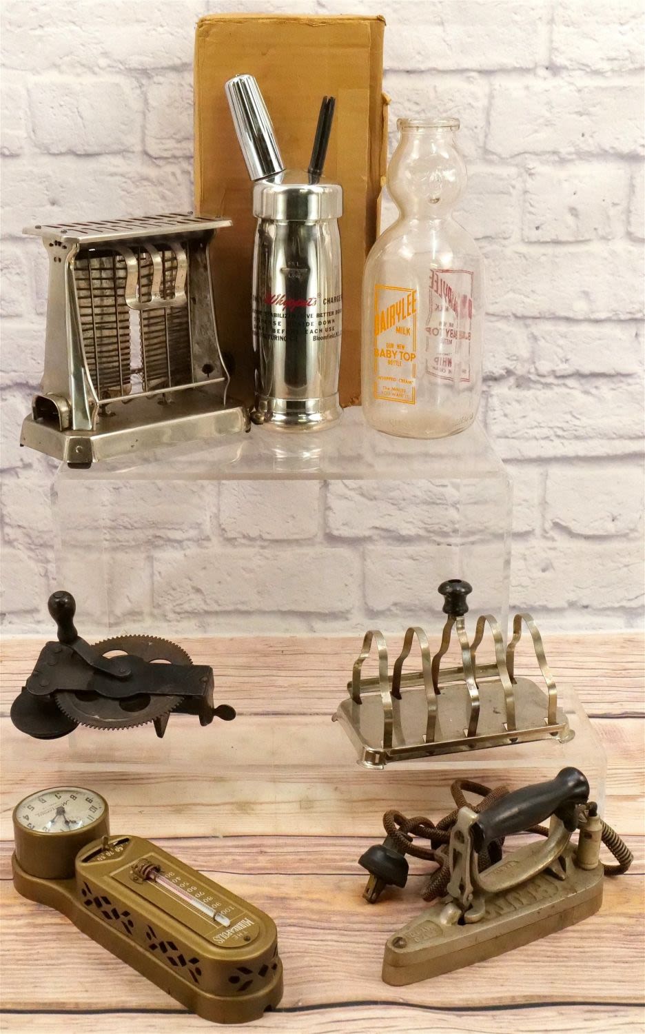 Lot 181: Lot of Vintage Industrial and Kitchen Items