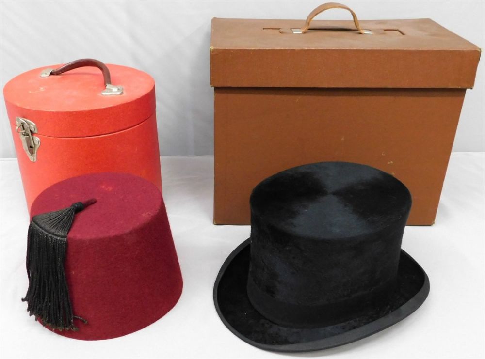 Lot 263: Lot of 2 Hats