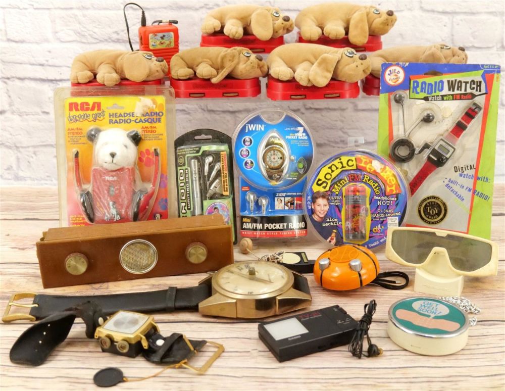 Lot 180: Large Lot of Novelty Radios