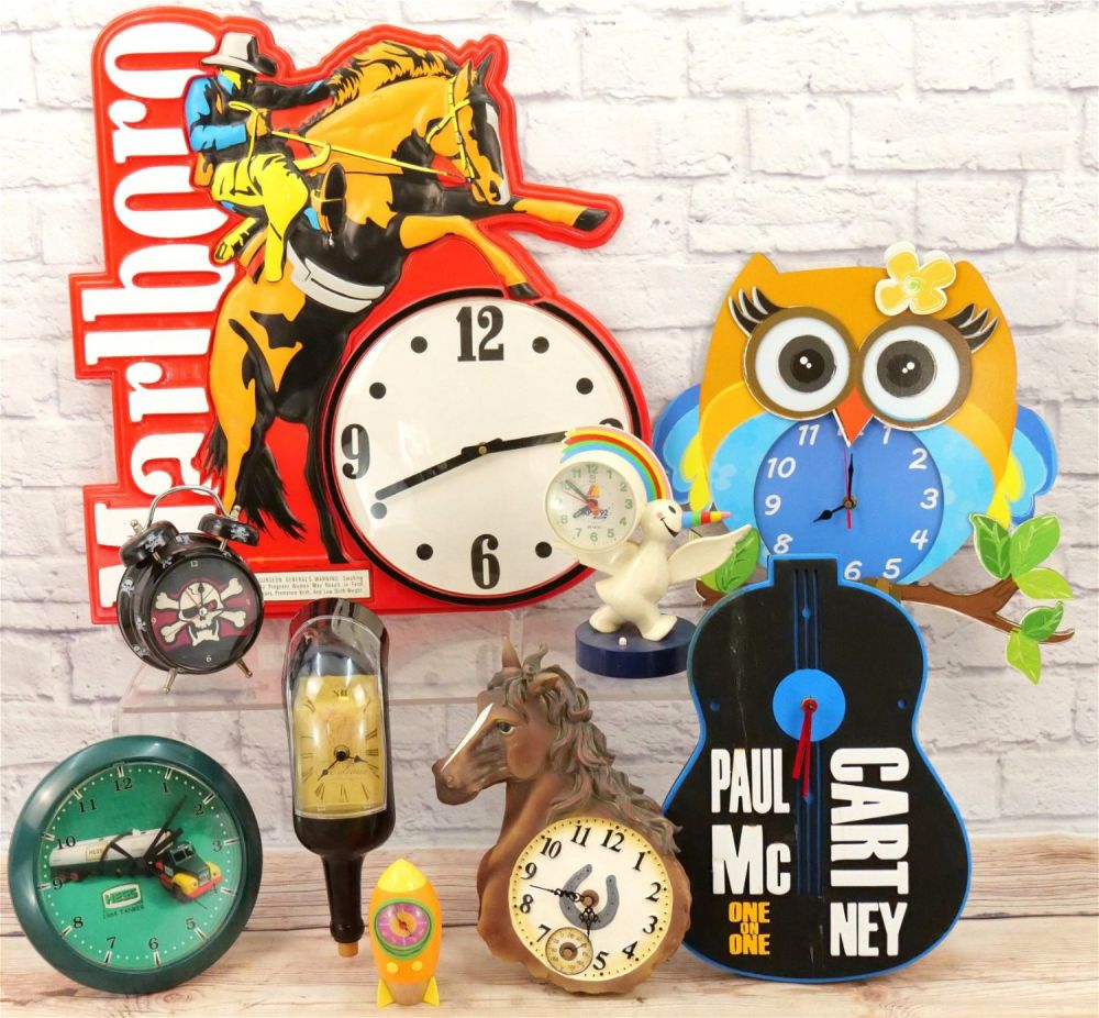 Lot 181: Lot of 9 Novelty Clocks