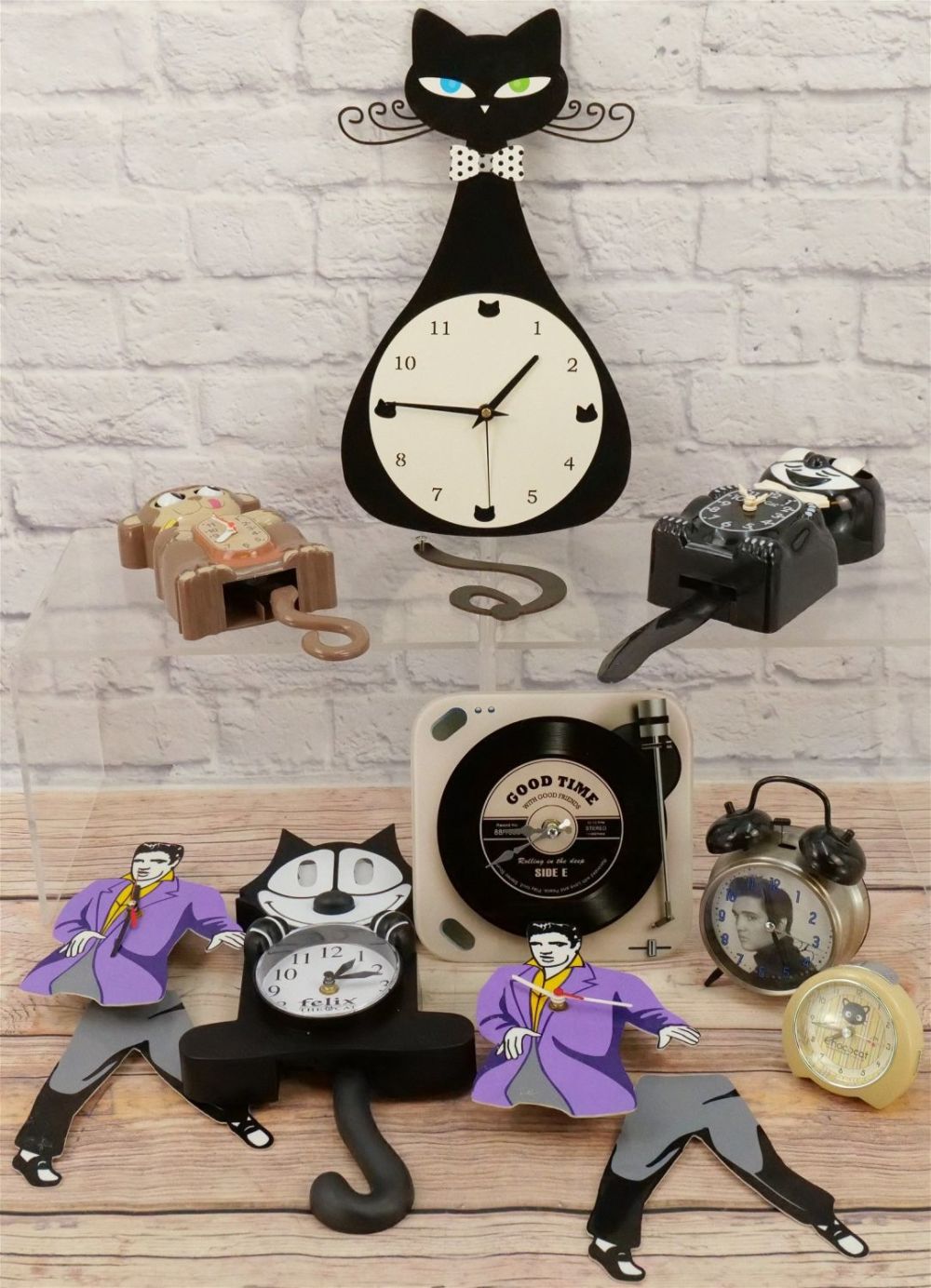 Lot 191: Lot of 9 Novelty Clocks