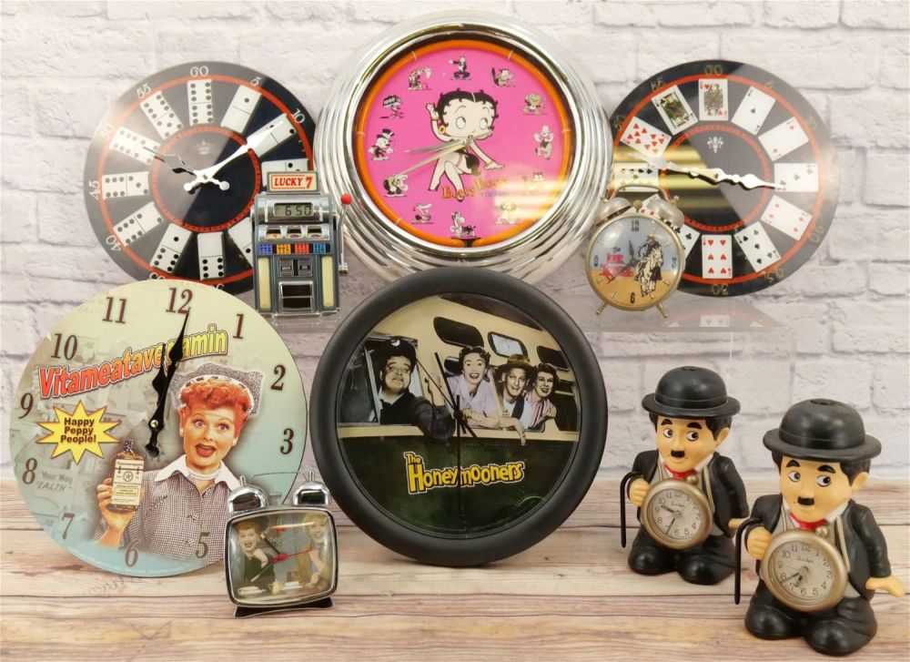 Lot 196: Lot of 10 Novelty Clocks