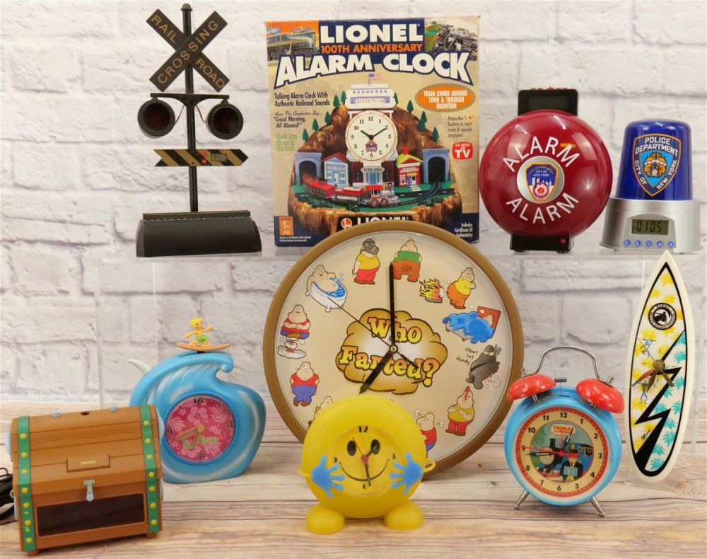Lot 197: Lot of 10 Novelty Clocks