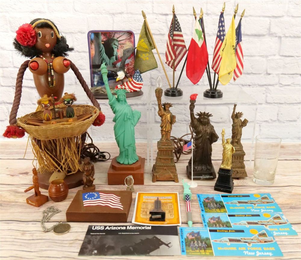 Lot 213: Lot of Mixed Collectibles