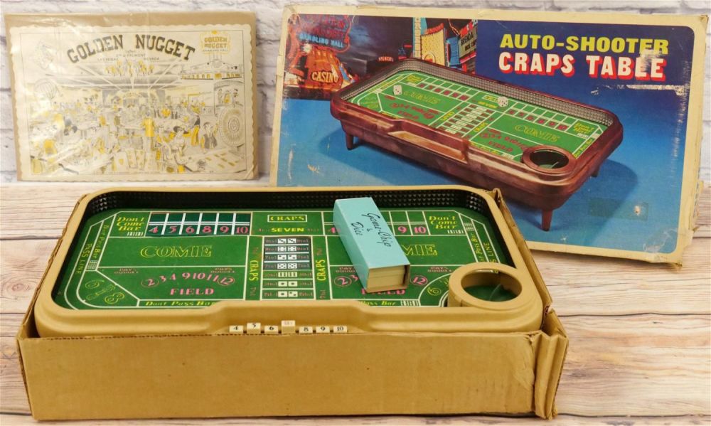 Lot 242: Lot of Casino Related Items
