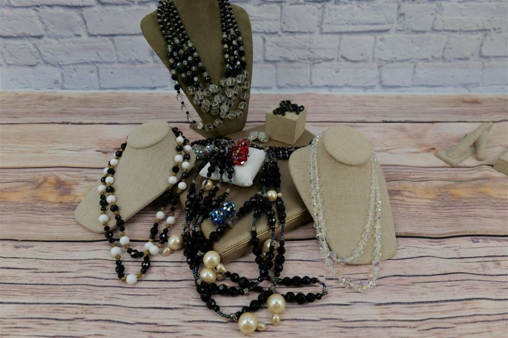 Lot 216: Lot of Crystal Costume Jewelry Pieces